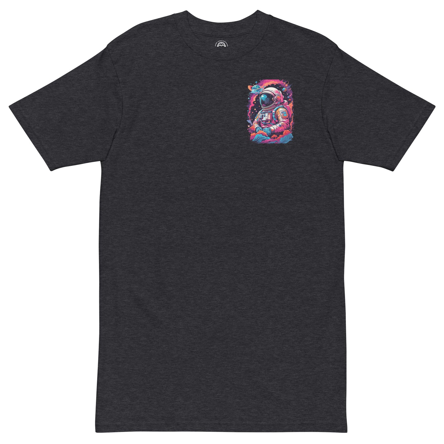 Camiseta gruesa hombre Astronauta. Levanta tu look con esta camiseta gruesa para hombre. Tiene un talle estructurado y clásico y es duradera a la par que suave al tacto, gracias a su tejido de algodón peinado e hilado en anillos. ¡Usa esta camiseta como u