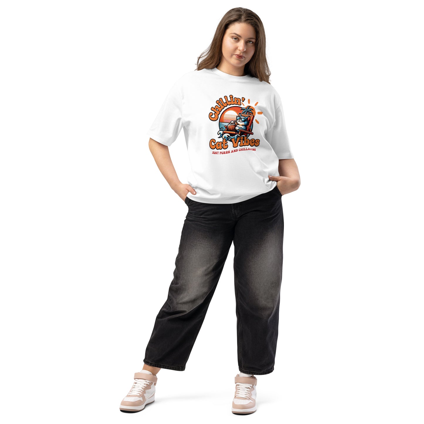 Camiseta oversize gruesa Anime. Dale el toque maestro a cada look urbano con una camiseta oversize como esta: una pieza imprescindible para tus outfits streetwear. Confeccionada con un tejido grueso, ofrece una comodidad y durabilidad inigualables. El alg