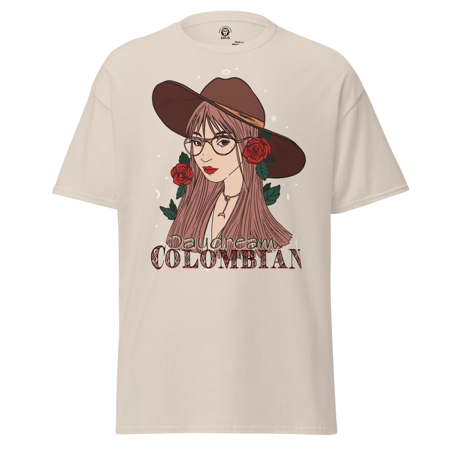 Camiseta clásica unisexChica soñadora, La camiseta clásica unisex 100% algodón te ayuda a conseguir una imagen más estructurada. Queda muy bien, mantiene las líneas rectas en los bordes y queda genial con outfits por capas. Además, ¡ahora está muy de moda