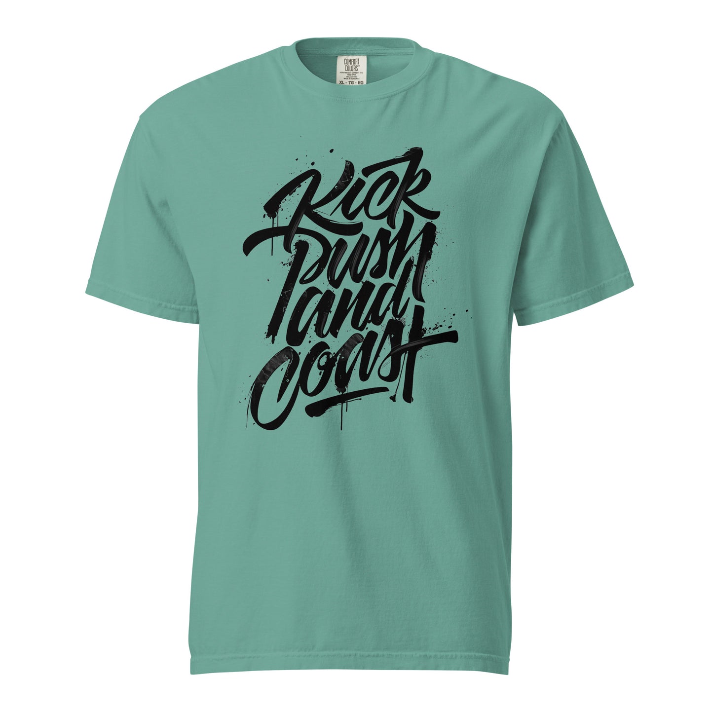Camiseta gruesa teñida unisex Kick Push And Coast. Si estás buscando una camiseta gruesa y estructurada que además sea supersuave y transpirable, ¡no busques más! La camiseta, teñida en tejido de alto gramaje, cumple todos los requisitos y está hecha 100%