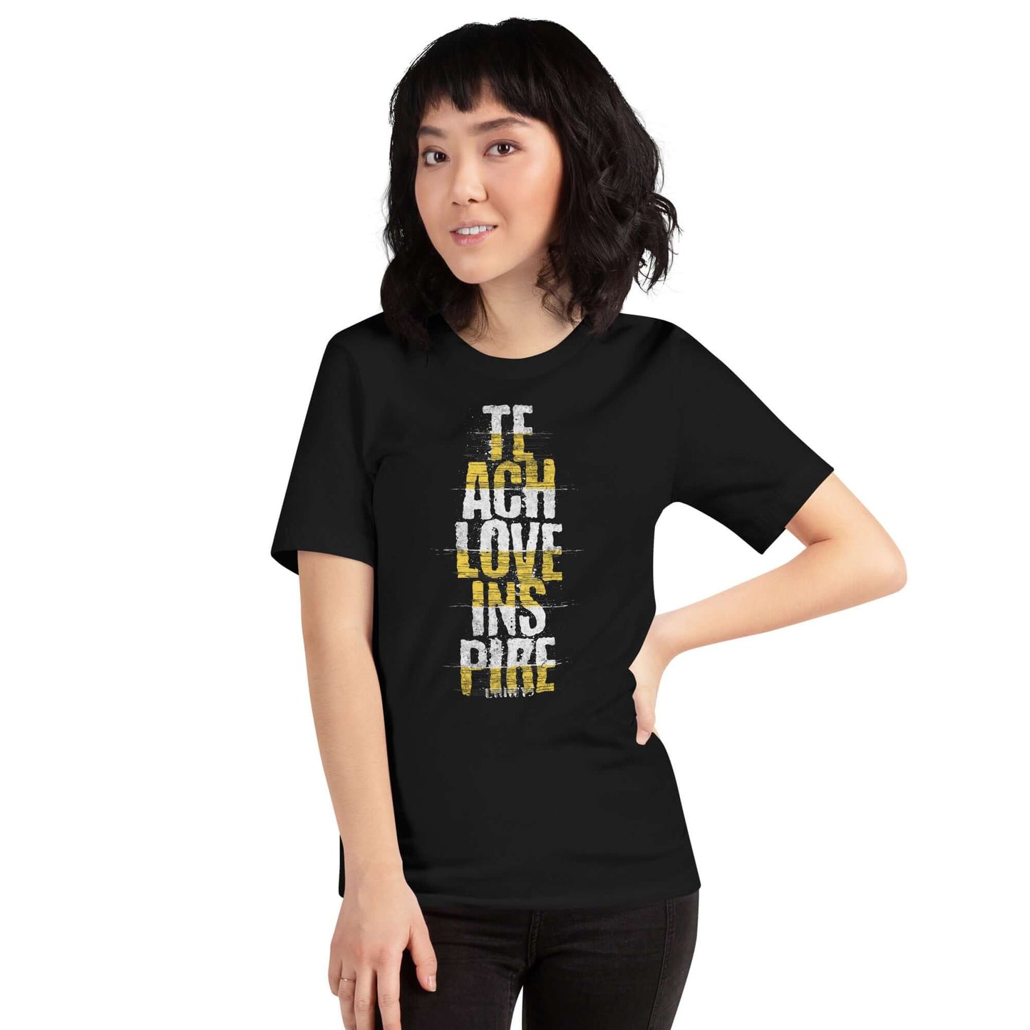 Camiseta Teach Love Inspire Anime. Esta camiseta es todo lo que has soñado y más. Es suave y ligero, con la cantidad justa de elasticidad. Además, es cómoda y realza la figura de todo el que la lleva puesta. • 100% algodón peinado e hilado en anillo (los